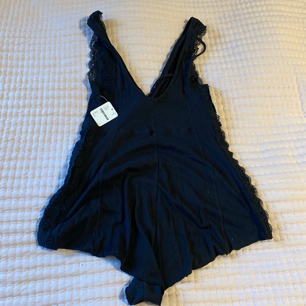 Free people intimately - Picture 2 of 3